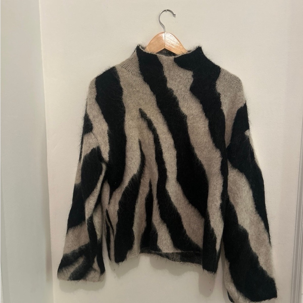 H&M Edition - Black and Tan Zebra Print Sweater - XS